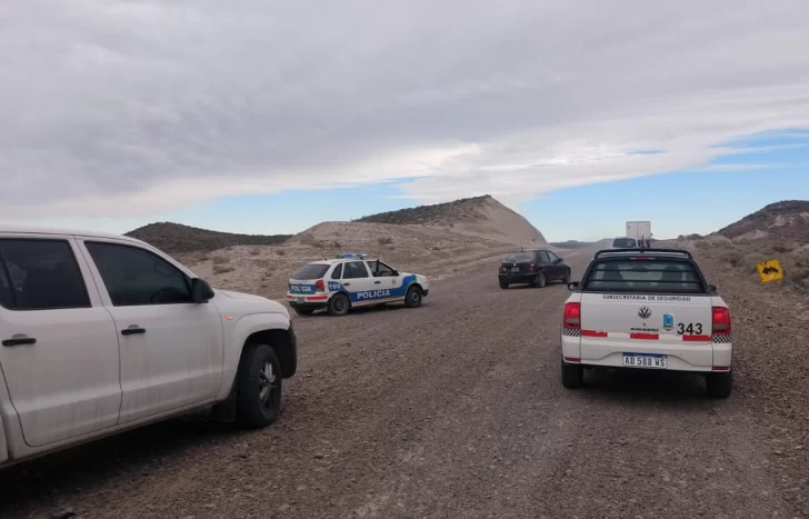 Detuvieron a 16 jóvenes en una fiesta clandestina en la playa que duró todo el fin de semana