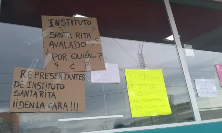 Instituto Santa Rita sigue dando clases a pesar de que no tiene el permiso del Consejo