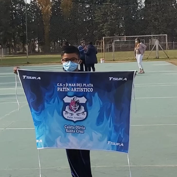 Santiago Rearte, el patinador que con sus 8 años deslumbra a Caleta Olivia