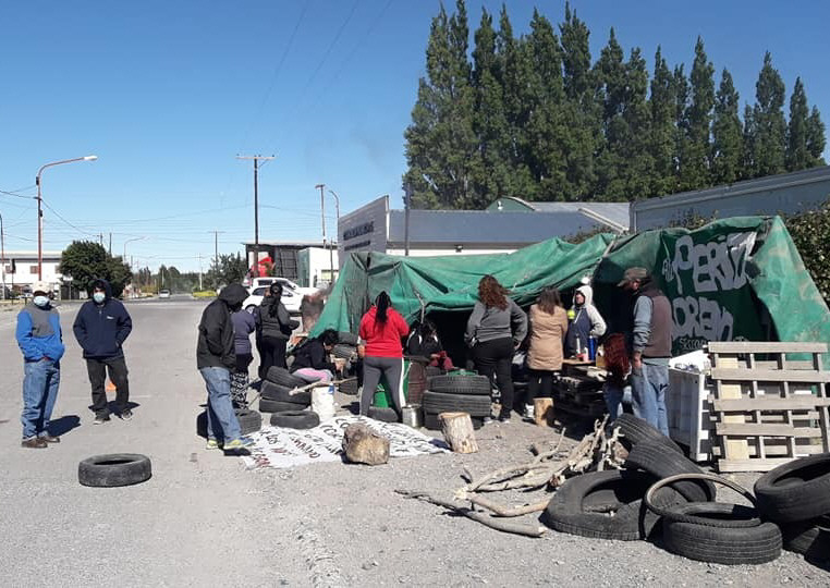 Municipales de Perito Moreno pasarán Año Nuevo en acampe