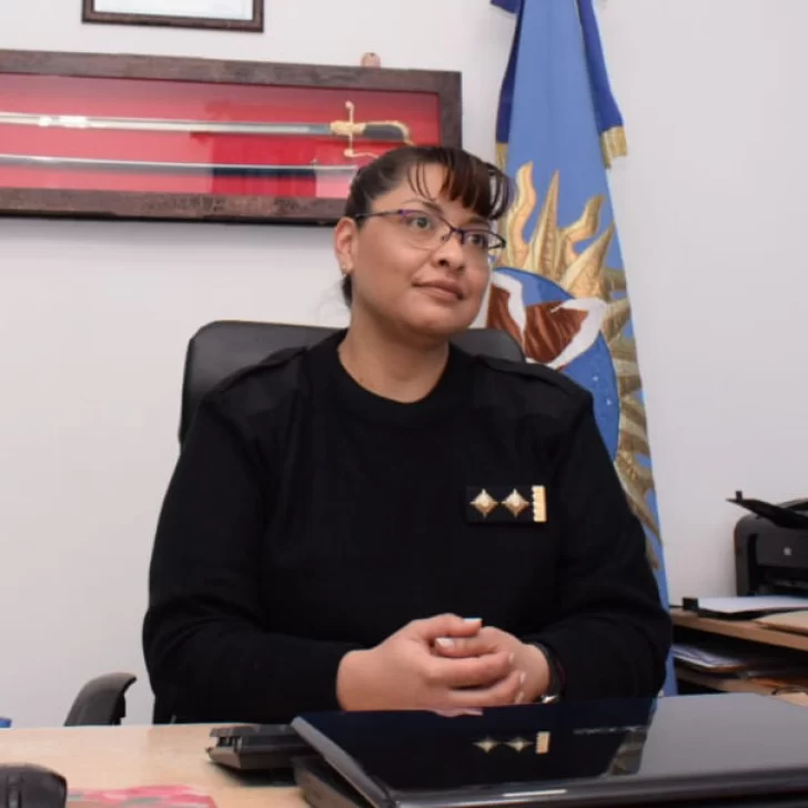 Carmen Cerezo, la primera comisario inspector en Santa Cruz Carmen Cerezo, la primera comisario inspector en Santa Cruz