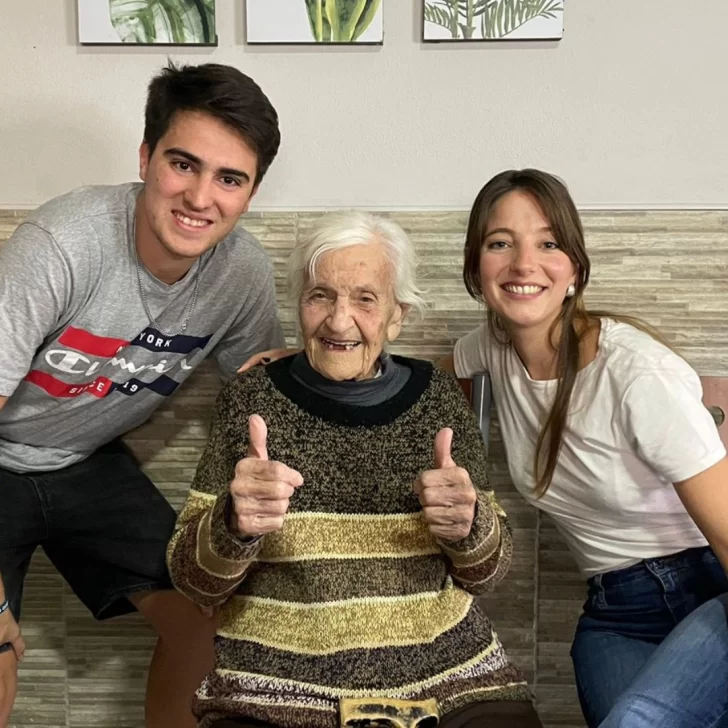 Lola Falcone, la vecina más longeva de Funes, celebró sus 100 años