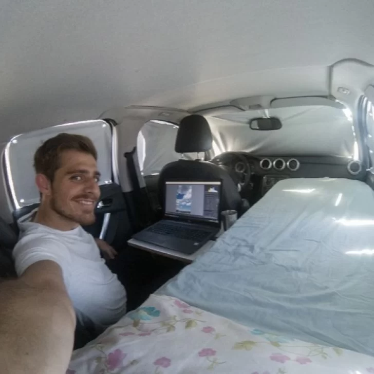 Transformó su auto en una mini casa rodante para visitar la Patagonia