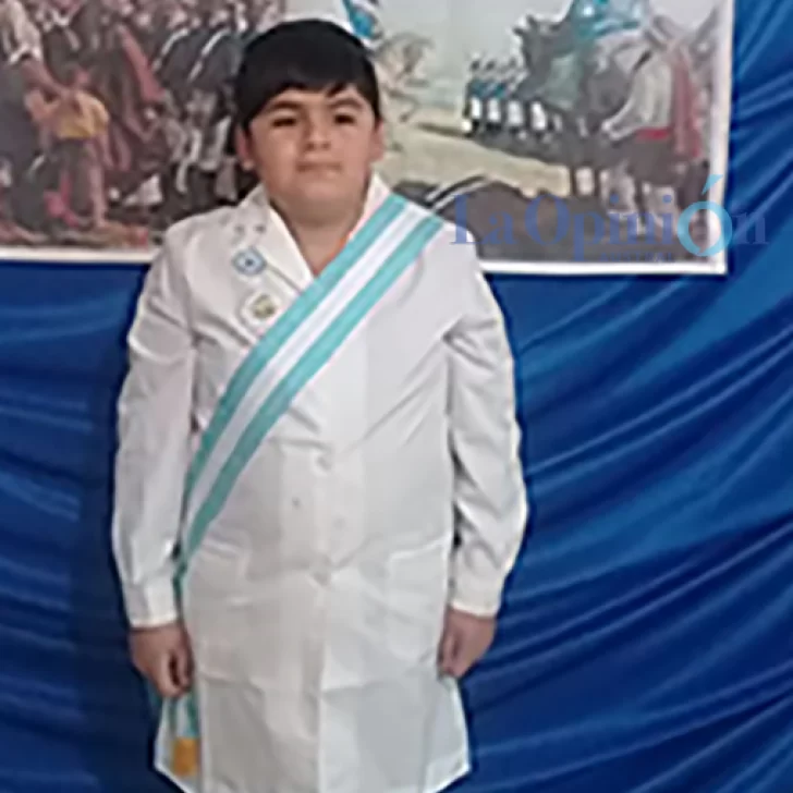 La historia de Misael, el chico de Santa Cruz que prometió a la bandera ante el presidente Alberto Fernández La historia de Misael, el chico de Santa Cruz que prometió a la bandera ante el presidente Alberto Fernández