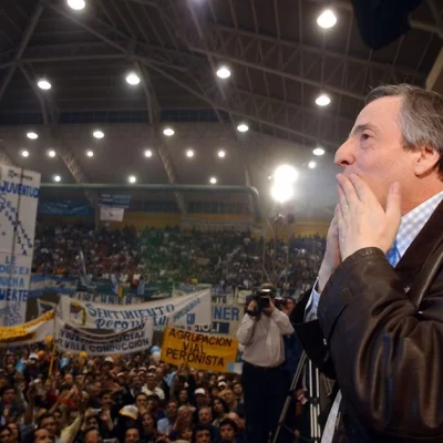 Nunca más actual: Néstor Kirchner y la política en el centro de la escena