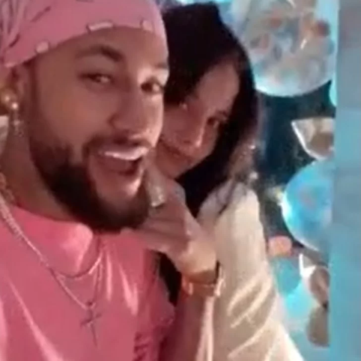 La relación entre Neymar y Emilia Mernes, una de las invitadas VIP de la fiesta de fin de año en Brasil