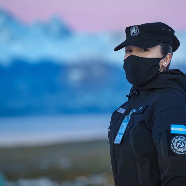 Perspectiva de género: la Policía de Seguridad Aeroportuaria presentó un reglamento para que los uniformes sean “no binarios”
