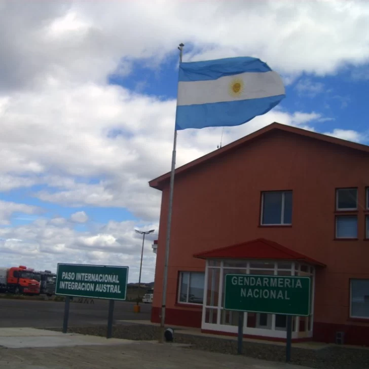 Pasos fronterizos: hay más de 30.000 argentinos en el exterior y evalúan nuevas medidas