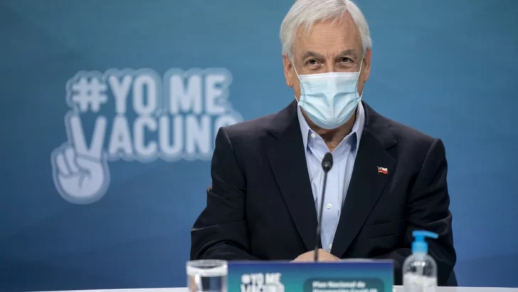 Sebastián Piñera promulgó la ley que permite cambiar el orden de los apellidos