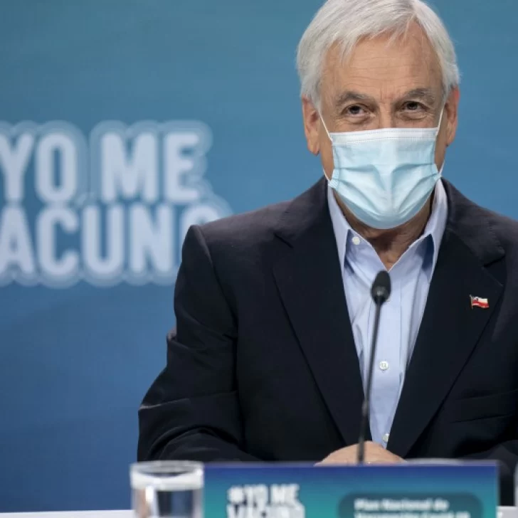 Sebastián Piñera promulgó la ley que permite cambiar el orden de los apellidos
