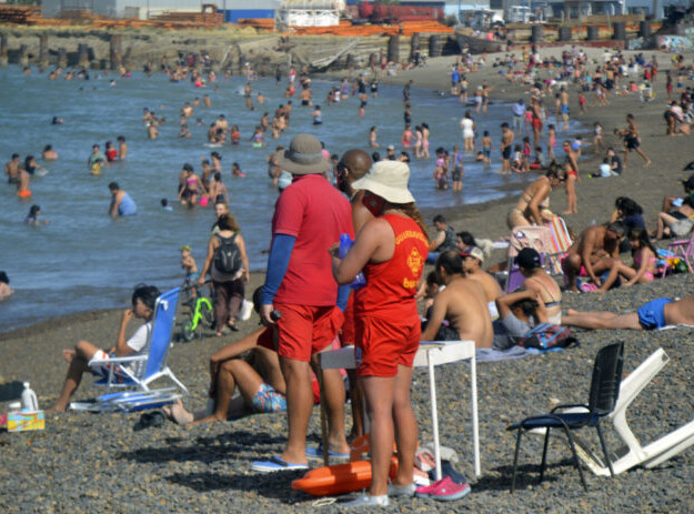 Suma adhesiones la posible aplicación de un “toque de queda” sanitario ante el rebrote de casos de coronavirus