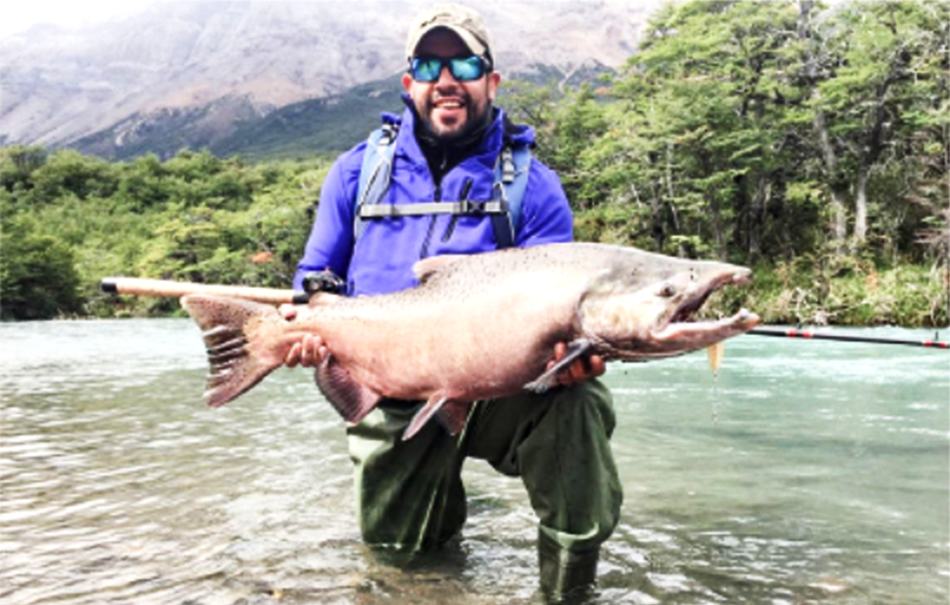 Habilitaron la pesca deportiva del salmón chinook en Piedra Buena Habilitaron la pesca deportiva del salmón chinook en Piedra Buena