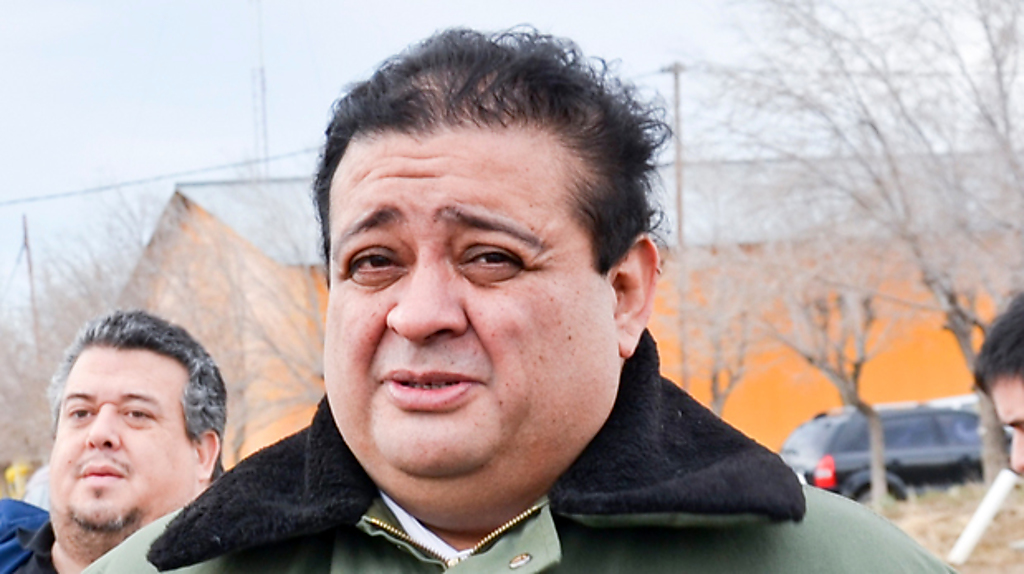 Un juez penal recibido en la Universidad de La Plata se sumó a la marcha por la educación pública en Las Heras Un juez penal recibido en la Universidad de La Plata se sumó a la marcha por la educación pública en Las Heras