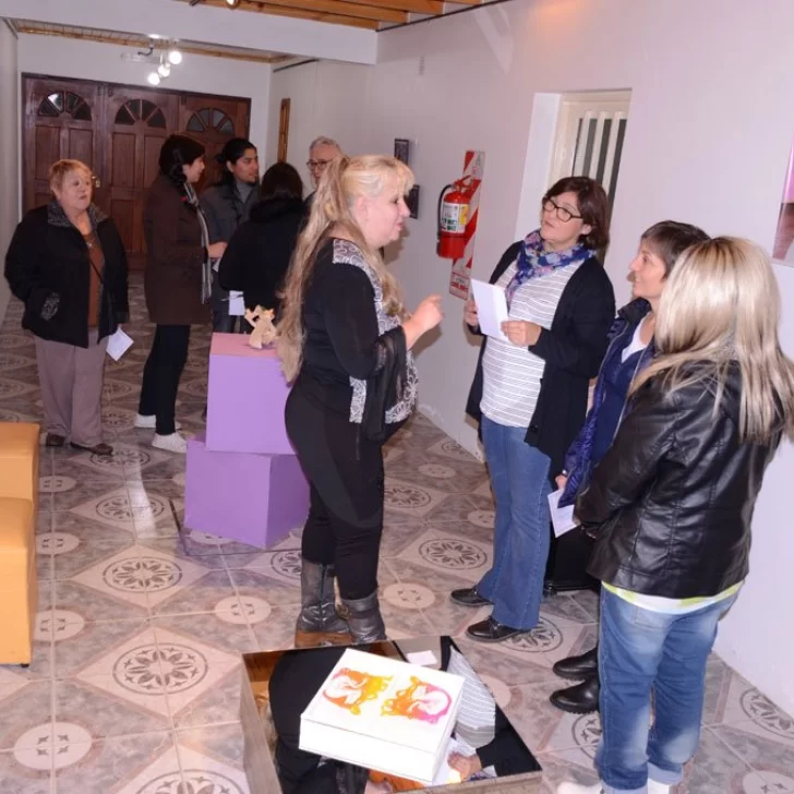 Artistas exponen en la Van Gogh