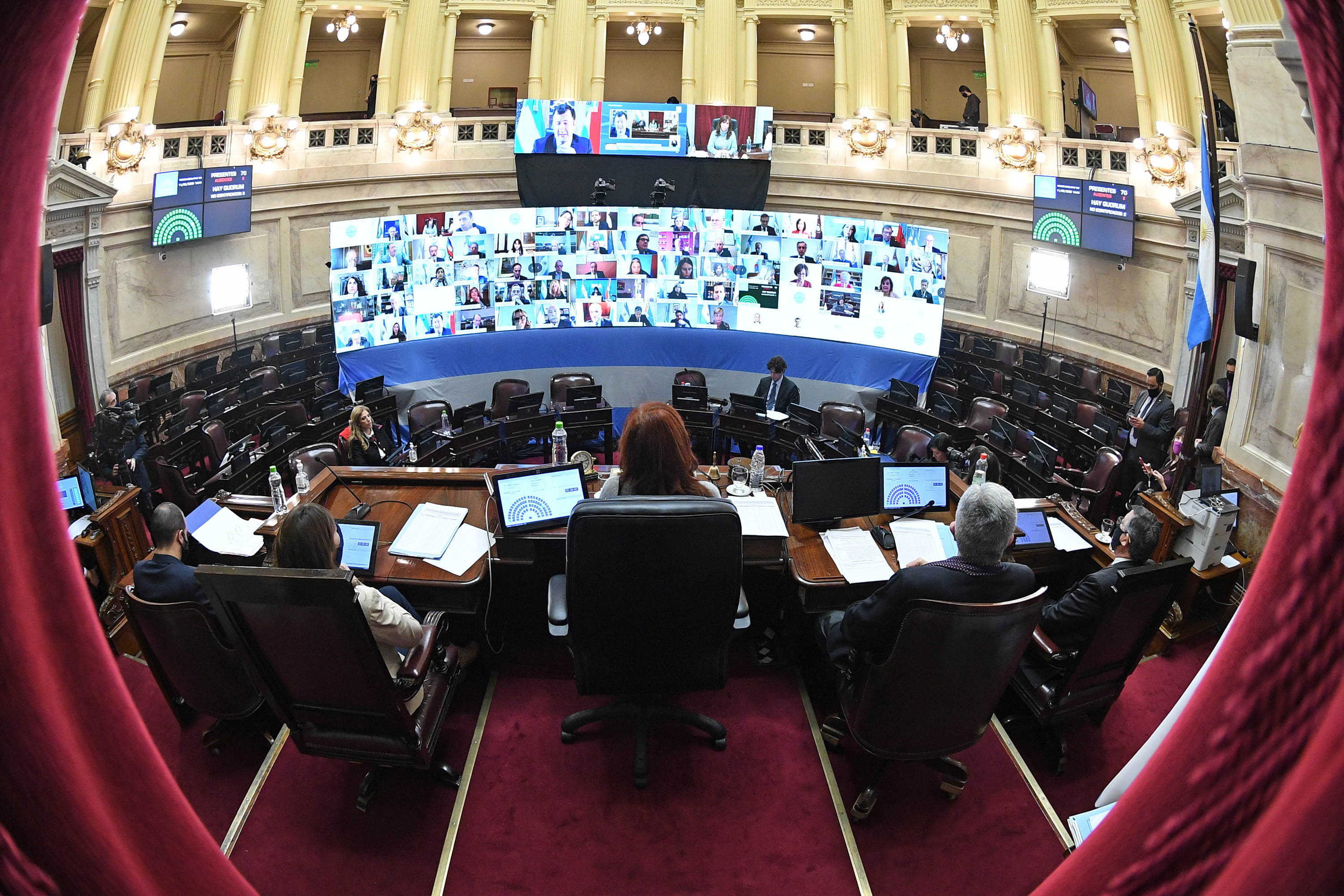 Media sanción: Senado aprobó proyecto de ley que penaliza el acoso sexual en espacios públicos