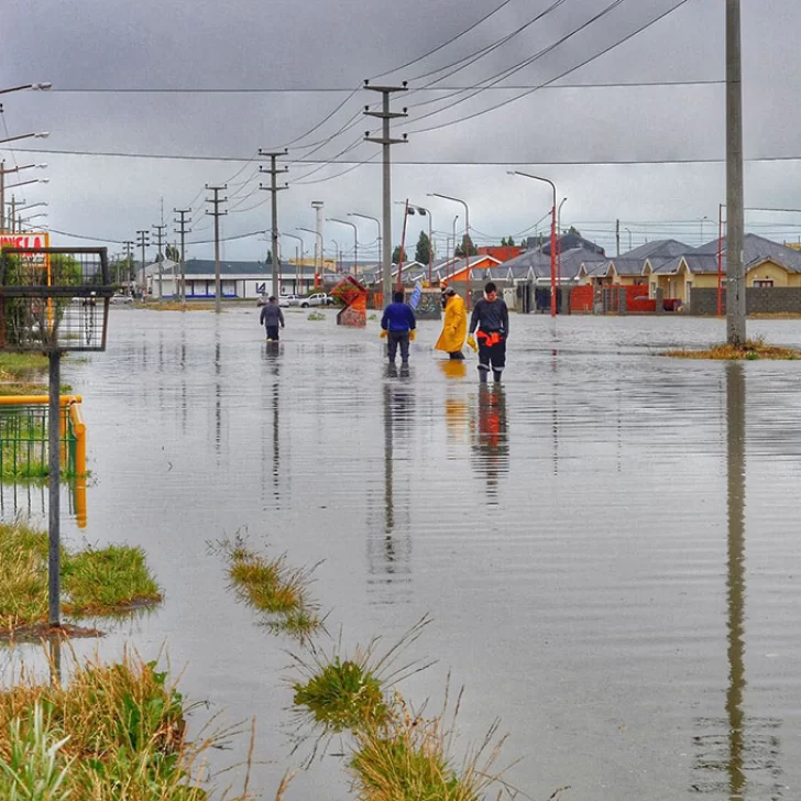 Bajo agua: no hay colectivos y se declaró asueto general