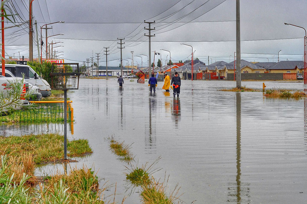 Bajo agua: no hay colectivos y se declaró asueto general