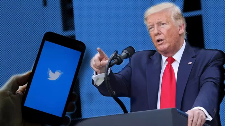 Donald Trump amenazó a Facebook y Twitter por bloquear un artículo crítico contra Biden