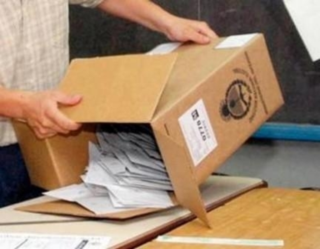 Balotaje 2023: a qué hora se conocen los primeros resultados de la elección entre Massa y Milei