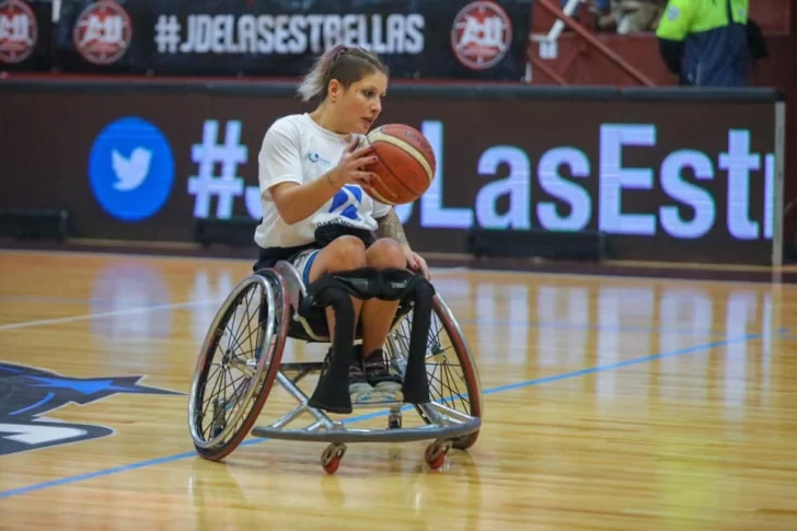 La santacruceña Vanesa Salcedo estuvo en la fiesta anual de Juego de las Estrellas