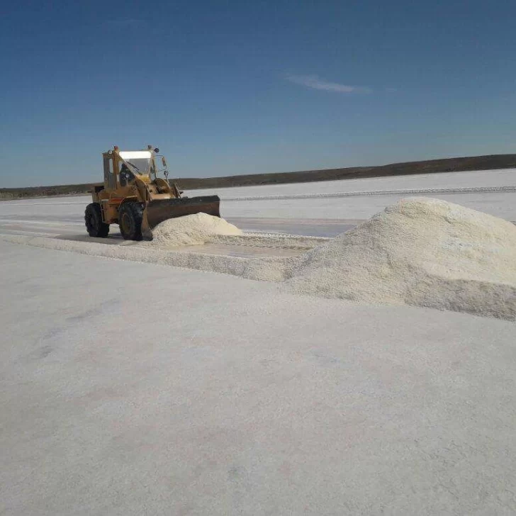 Pronostican un duro invierno y ya preparan toneladas de sal para las rutas