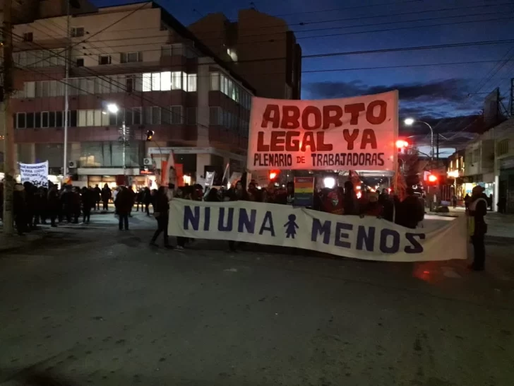 Rio Gallegos marchó por #NiUnaMenos