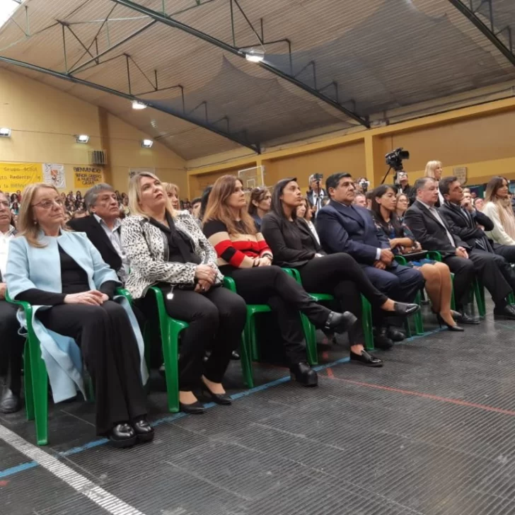 Alicia Kirchner evitó la foto con Sergio Massa en la asunción del obispo