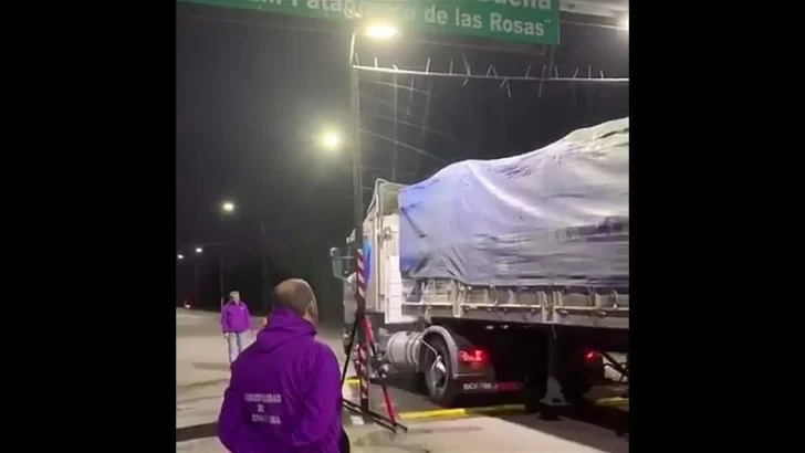 Video: Piedra Buena recibe a los camioneros con un “duchazo express”
