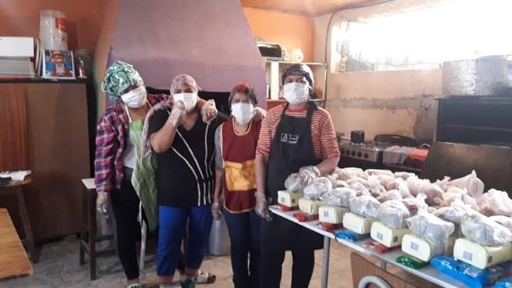 Red de Mujeres Solidarias “duplicó” la ayuda y hasta asiste a 19 familias con COVID-19