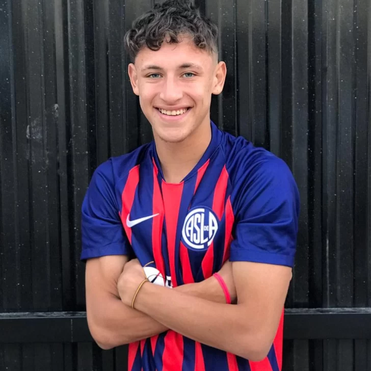 Joaquín Guzmán, el futbolista de Pico Truncado, se sumará este lunes a la Reserva de San Lorenzo Joaquín Guzmán, el futbolista de Pico Truncado, se sumará este lunes a la Reserva de San Lorenzo