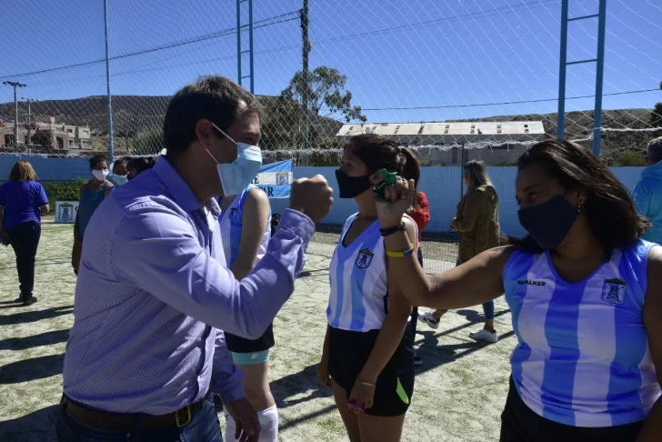 Los clubes Tiro Federal y Talleres Juniors de Comodoro Rivadavia inauguraron sus playones deportivos