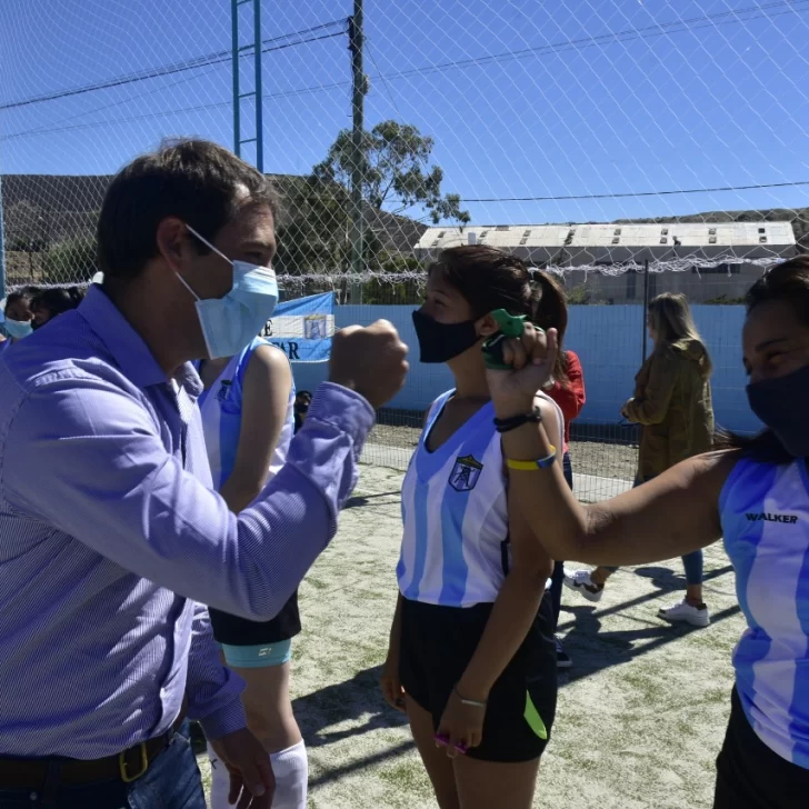 Los clubes Tiro Federal y Talleres Juniors de Comodoro Rivadavia inauguraron sus playones deportivos