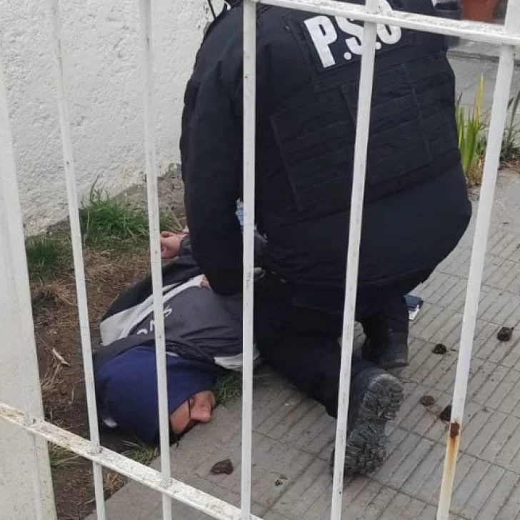 Atraparon a un joven que intentaba robar en una casa de Río Gallegos a plena luz del día