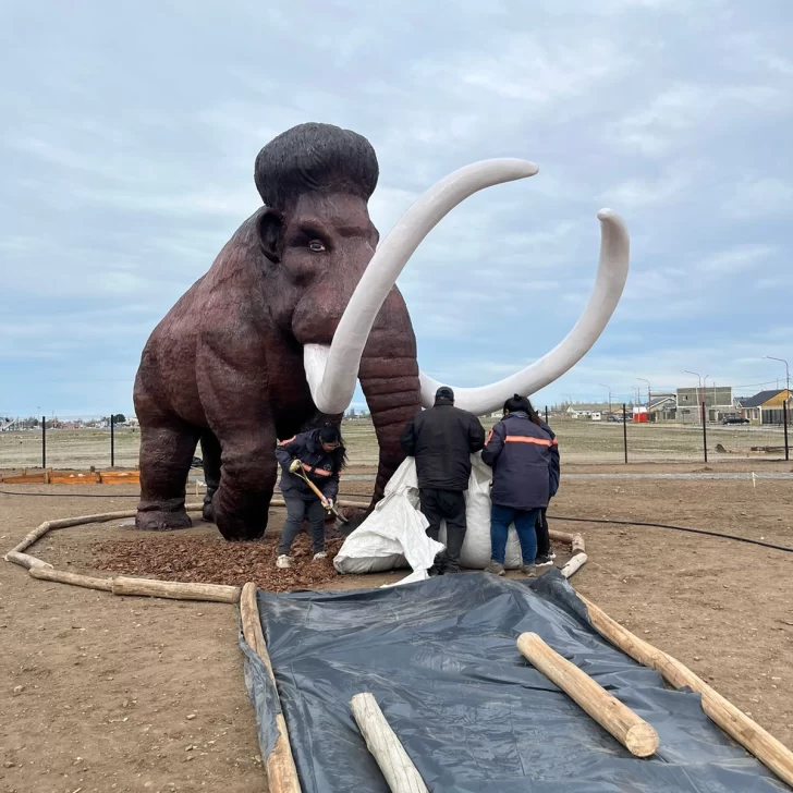 Parque de los Dinosaurios: últimos preparativos para la apertura