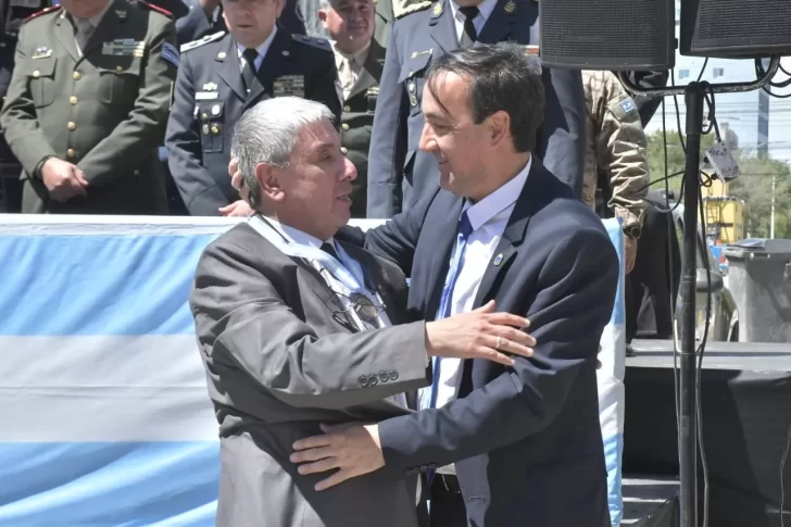 Medallas a jubilados municipales: “En el trabajo uno aprende todos los días”