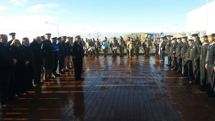Se realizaron actos conmemorativos por el Día de la Armada Nacional