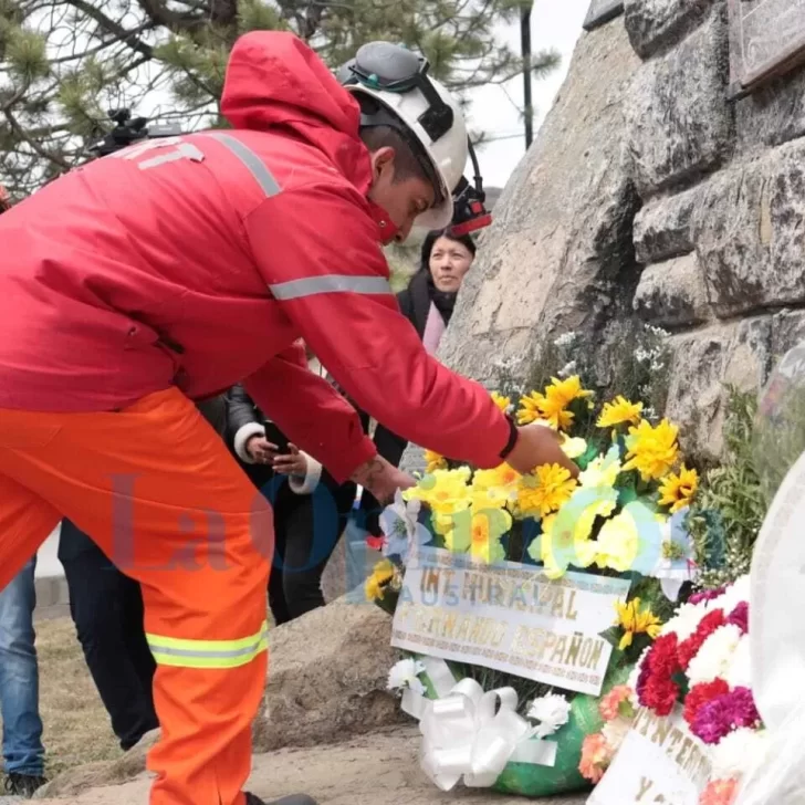 Día de Santa Bárbara: fotos y videos de una jornada más que especial en la cuenca carbonífera Día de Santa Bárbara: fotos y videos de una jornada más que especial en la cuenca carbonífera