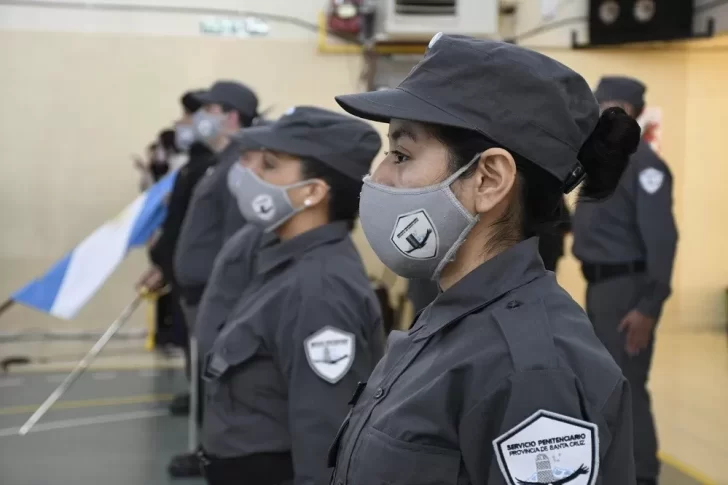 Alicia Kirchner encabezó el tercer aniversario del Servicio Penitenciario Provincial y entregó cámaras para las prisiones