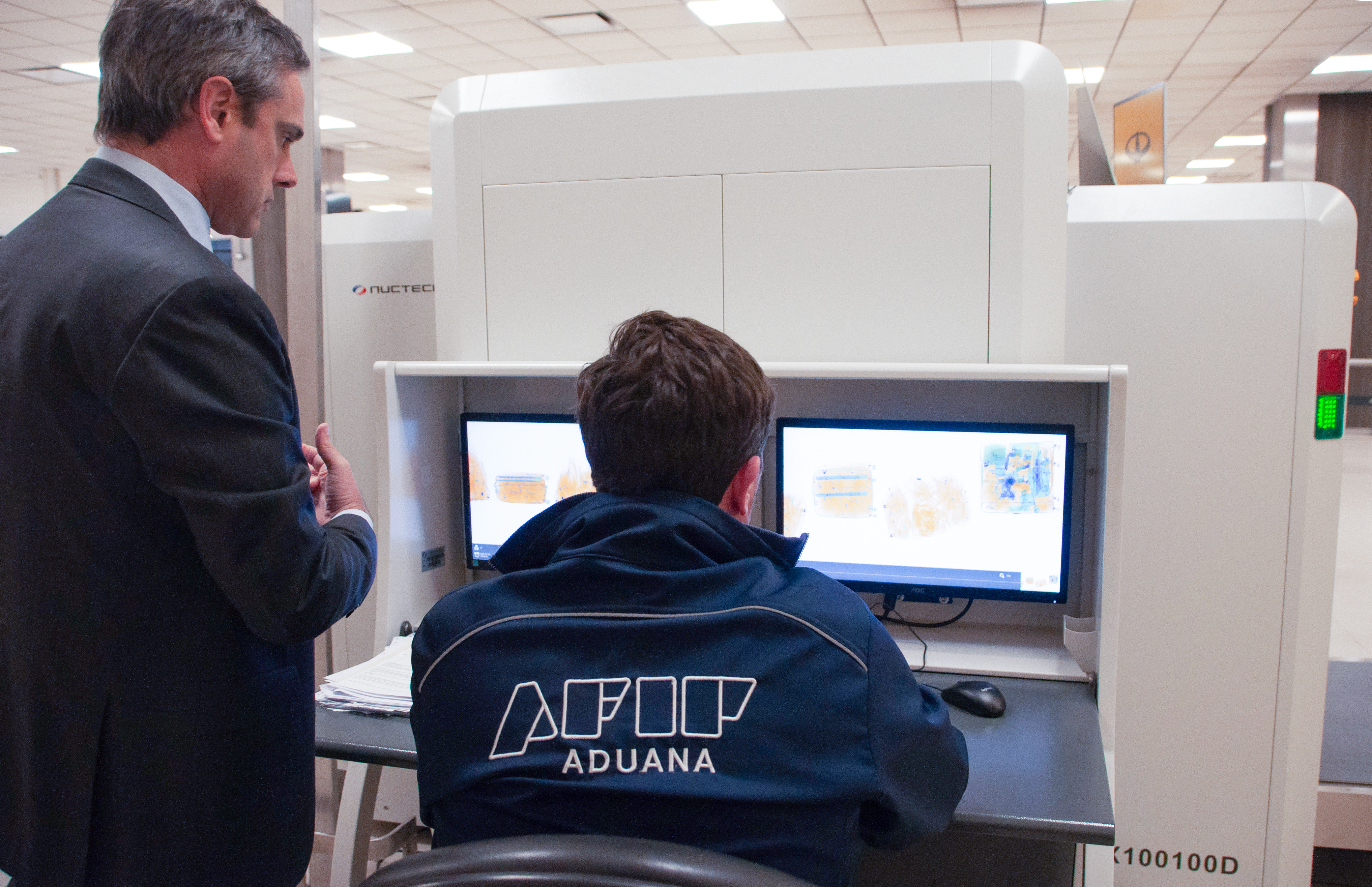 La Aduana incorporó 25 nuevos escáneres de valija en el Aeropuerto de Ezeiza La Aduana incorporó 25 nuevos escáneres de valija en el Aeropuerto de Ezeiza