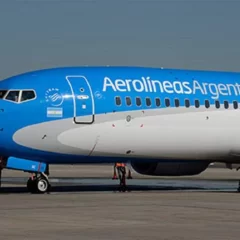 El Gobierno aseguró que está en tratativas con empresas extranjeras para que se hagan cargo de Aerolíneas