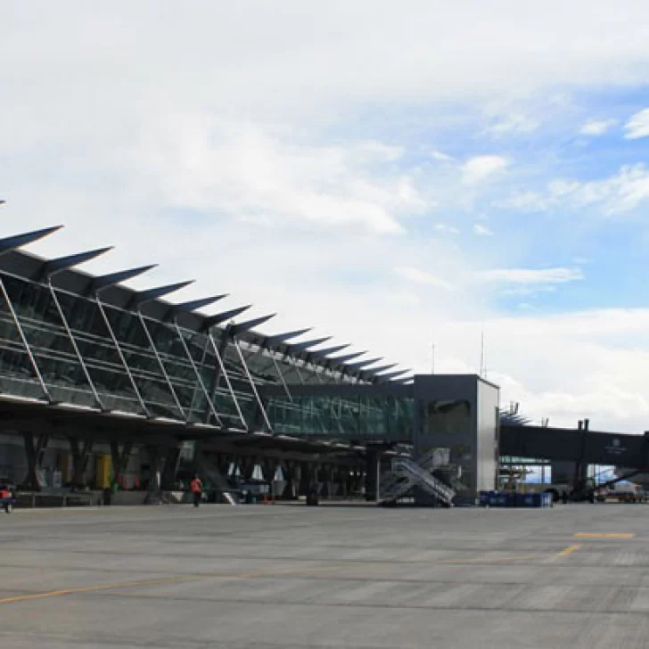 El cierre de Migraciones en El Calafate afectaría la categoría internacional del Aeropuerto “Cte. Armando Tola”