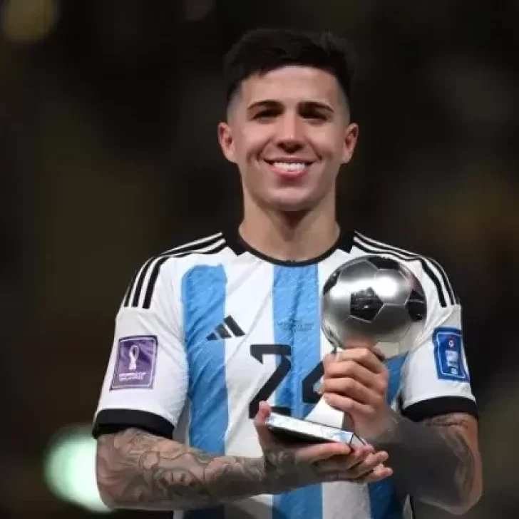 Enzo Fernández es la estrella del mercado de pases en Europa Enzo Fernández es la estrella del mercado de pases en Europa