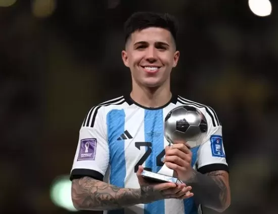 Enzo Fernández es la estrella del mercado de pases en Europa