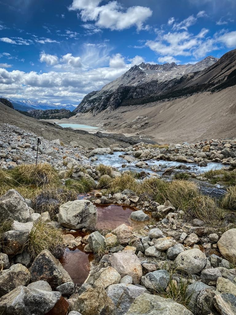 Buscarán termas y volcanes en Santa Cruz para generar energías limpias