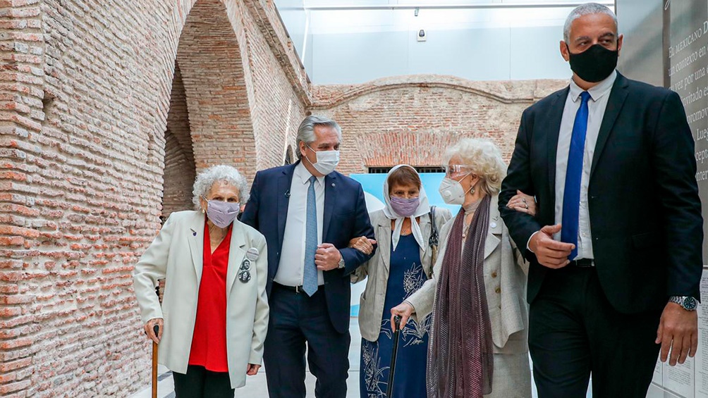 El Presidente destacó la lucha de Madres y Abuelas e instó a “mantener viva la memoria”