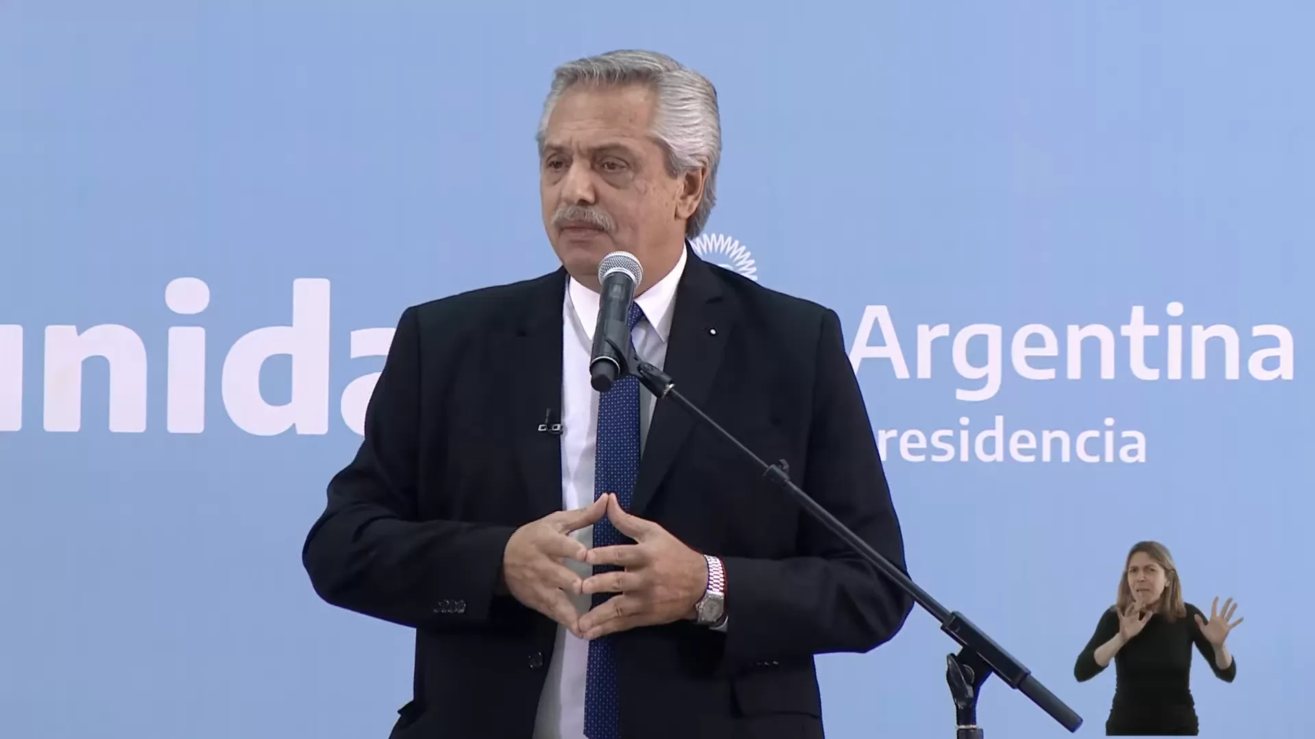 “Cuando la gente no nos vota nos enojamos con nosotros y no con la gente”, expresó Alberto Fernández en la jura de los nuevos ministros “Cuando la gente no nos vota nos enojamos con nosotros y no con la gente”, expresó Alberto Fernández en la jura de los nuevos ministros