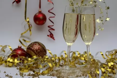 Fiestas: trucos infalibles para evitar la resaca y la acidez en Navidad y Año Nuevo