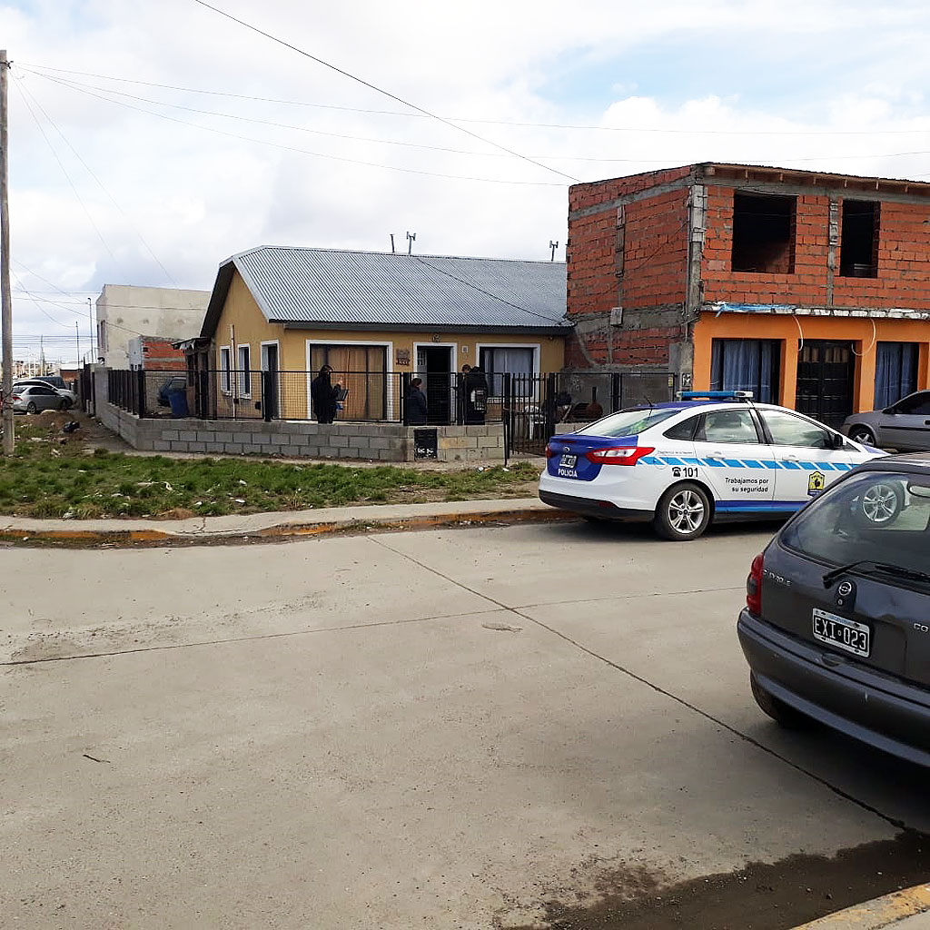 Allanaron las cabañas Puerto San Julián de Jorge Lazota por la causa del triple crimen de General Rodríguez Allanaron las cabañas Puerto San Julián de Jorge Lazota por la causa del triple crimen de General Rodríguez