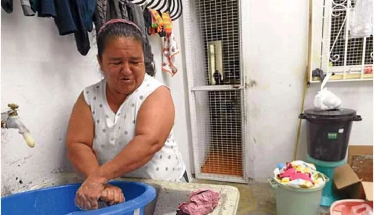 Amas de casa: afirman que en Argentina las tareas domésticas y de cuidados no remunerados aportan 15,9% del PIB