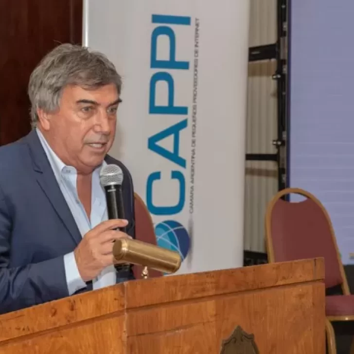 Claudio Ambrosini, titular de ENACOM, participó del Encuentro Nacional de Pequeños Proveedores de Internet Claudio Ambrosini, titular de ENACOM, participó del Encuentro Nacional de Pequeños Proveedores de Internet